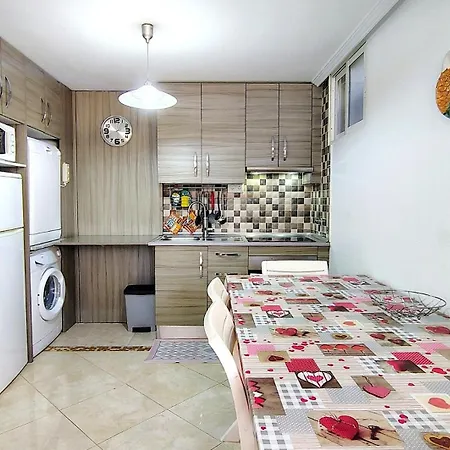 Planta Baja Con Piscina Privada 3*